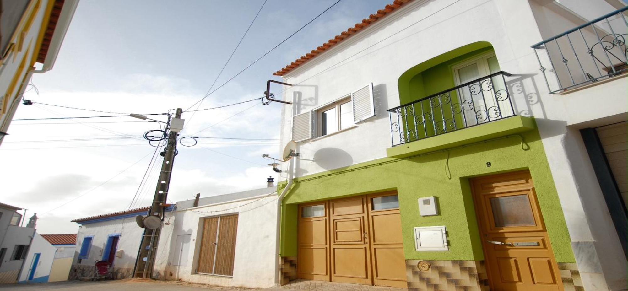 Little Hikers Hostel Raposeira  Buitenkant foto